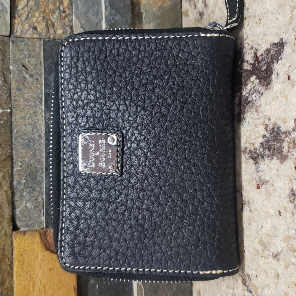Dooney & Bourke Zip Wallet/Card Holder
